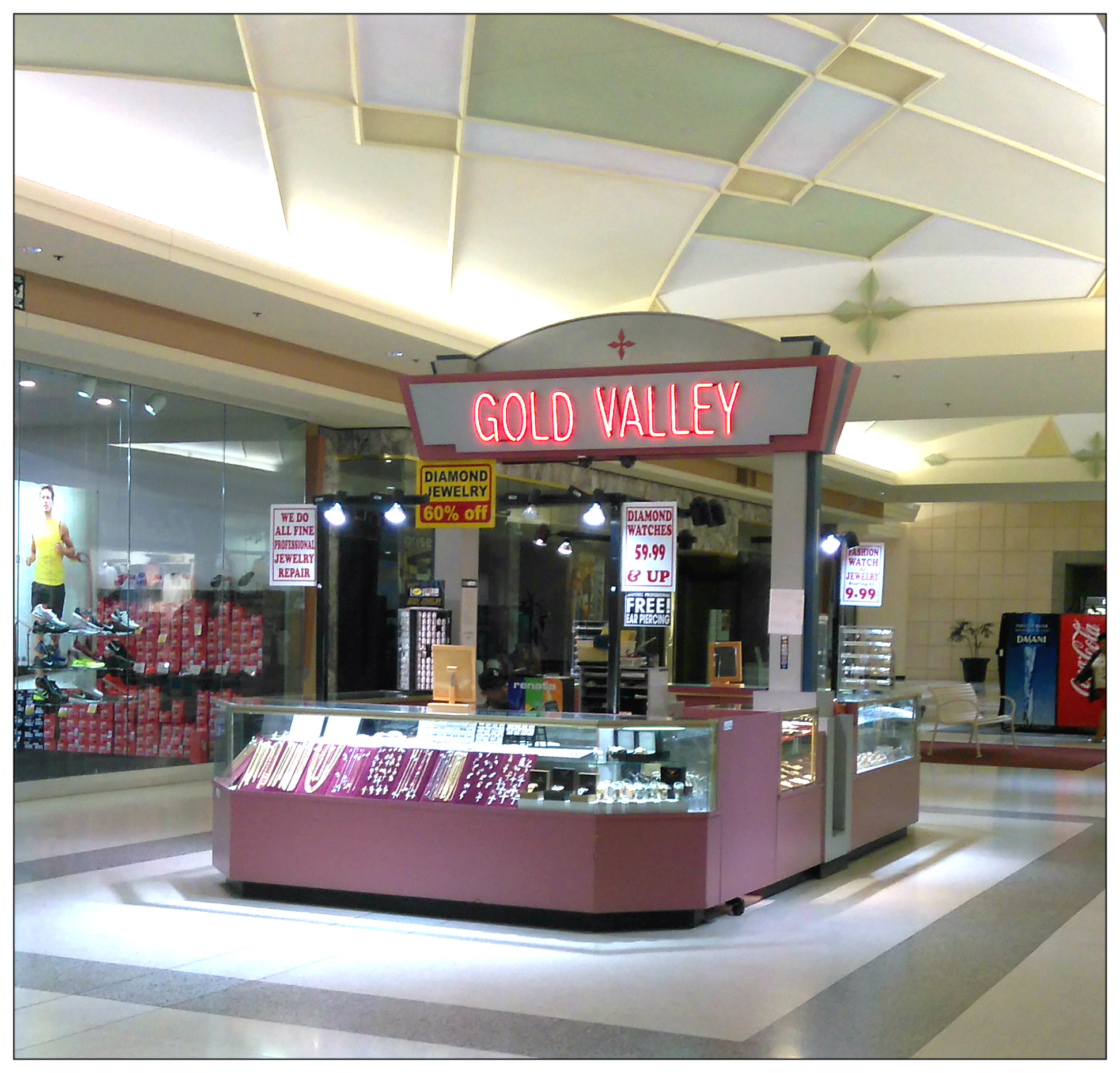 Jewelry Store In Security Mall Jewelry Star